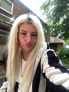 Livistreetxx online show from 06-14-26, 12:18