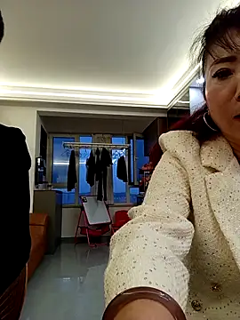 lucy-698 online show from 04-20-26, 11:13