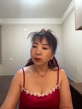 lucy-698 online show from 04-29-26, 01:37