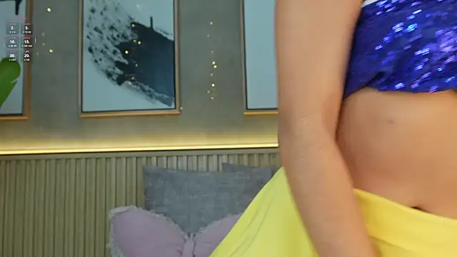 Angela Reed online show from 04-26-26, 01:20