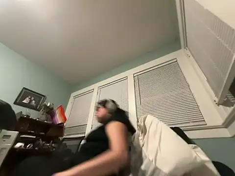 athanathelesbian online show from 04-23-26, 10:25