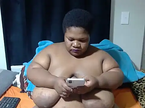 BBWMIDGET40 online show from 05-17-26, 04:47