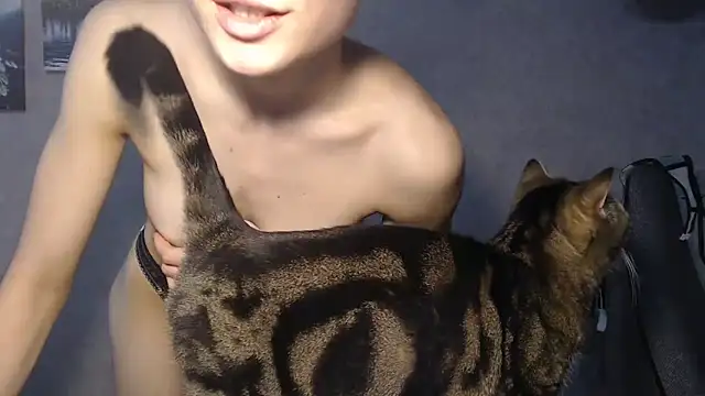 Snapshot of EveLiaka chatting on 05-15-26, 11:12 EveLiaka online show from 05-15-26, 11:12