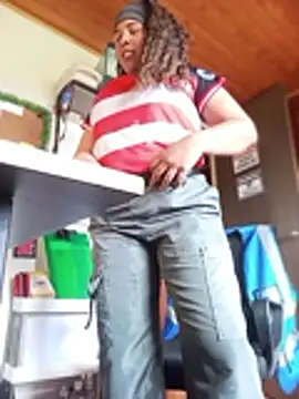 Ivon C online show from 04-27-26, 01:31