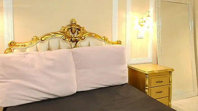 PaulineKosh online show from 07-04-26, 07:42