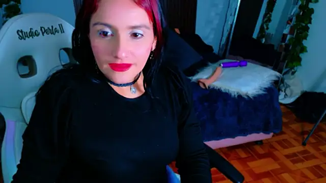 Snapshot of kataleya03 chatting on 07-12-26, 12:40 kataleya03 online show from 07-12-26, 12:40
