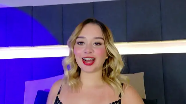 Sofia pamela  online show from 05-19-26, 08:15