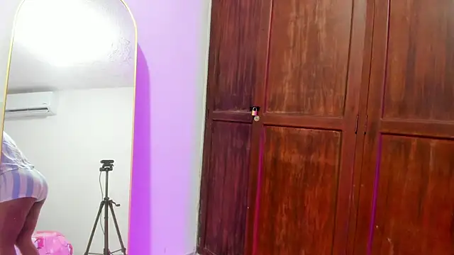 Natasha028  online show from 06-18-26, 11:36