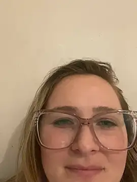 mamiiiiiiiiiiiiii online show from 04-21-26, 01:42