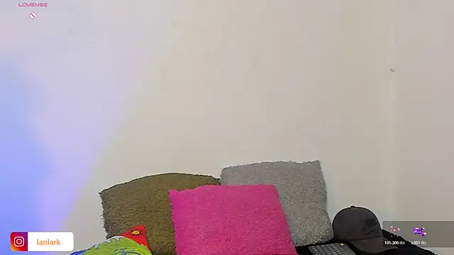  IanLark online show from 07-07-26, 02:32