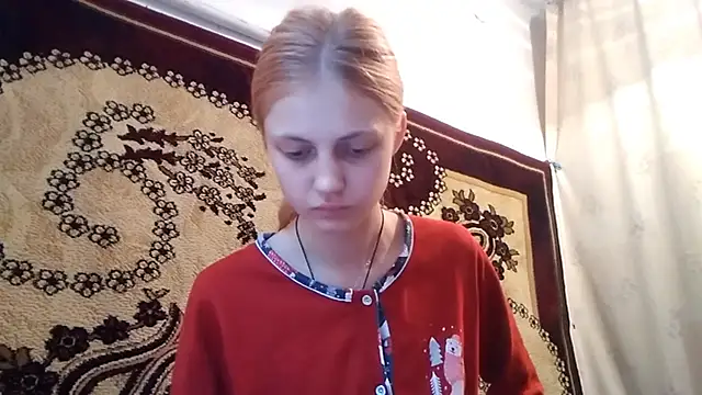 LunaLaday online show from 05-11-26, 02:39