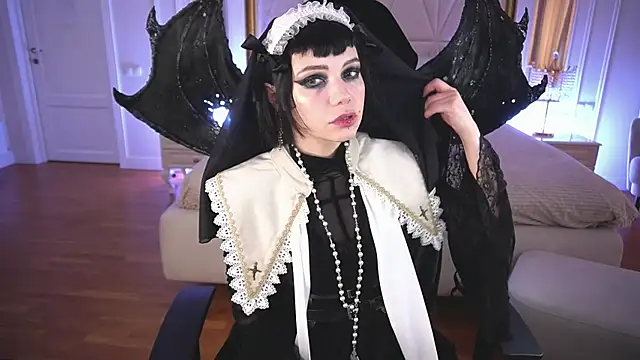 OutfitObsession online show from 04-30-26, 01:06