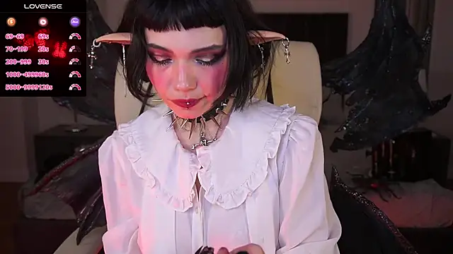 OutfitObsession online show from 05-26-26, 01:29