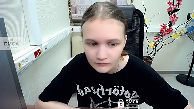  donnaSia  online show from 07-13-26, 11:13