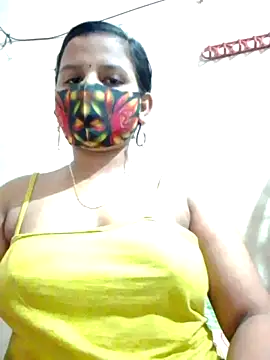 Snapshot of Nigar_Hatun chatting on 04-22-26, 05:03 Nigar Hatun online show from 04-22-26, 05:03