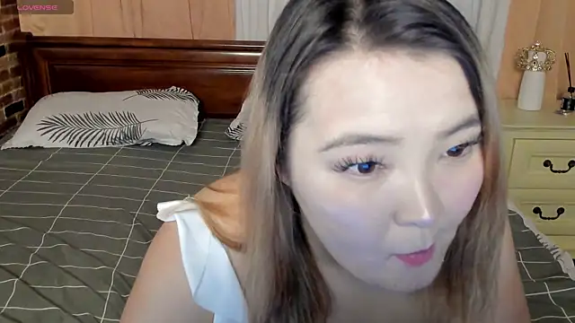 VelvetKIss01 online show from 05-05-26, 03:53