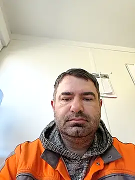 yuyukyler online show from 04-23-26, 07:41