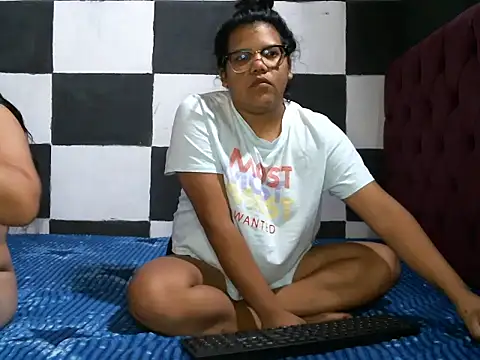 Valery-Khloe online show from 07-01-26, 02:02
