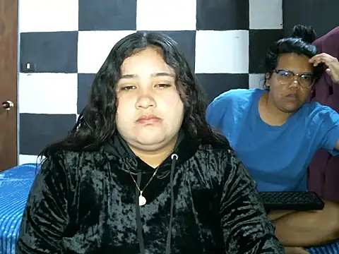 Valery-Khloe online show from 08-05-26, 04:15