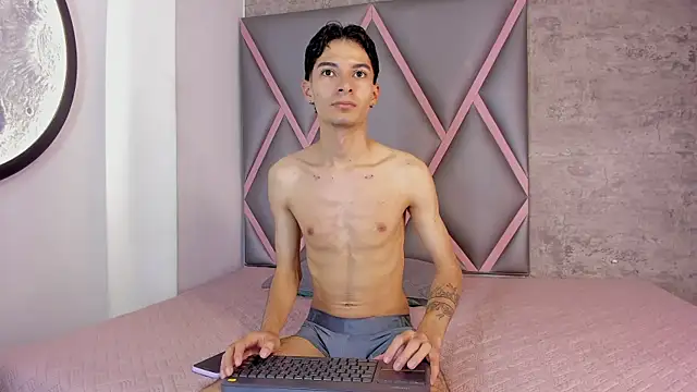 Yefersonyoss online show from 05-26-26, 05:25