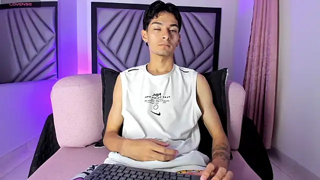 Yefersonyoss online show from 06-06-26, 03:55