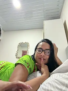 rosesaenz online show from 04-22-26, 02:58