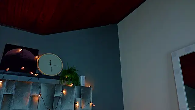 Snapshot of LiaaMoretti__ chatting on 06-13-26, 03:04 LiaaMoretti online show from 06-13-26, 03:04