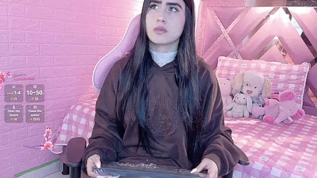 Snapshot of Lexy_Dumoun_ chatting on 06-21-26, 03:31 Lexy Dumoun online show from 06-21-26, 03:31