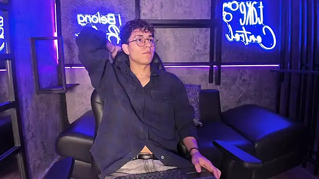 AngeloBellini online show from 04-28-26, 12:54