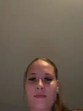 Snapshot of Poppylooloo chatting on 07-24-26, 07:01 Poppylooloo online show from 07-24-26, 07:01