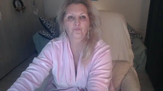 Divineblond online show from 03-23-26, 09:08