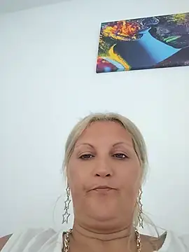 Divineblond online show from 07-12-26, 11:23