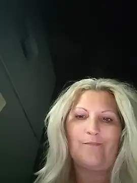 Divineblond online show from 07-28-26, 08:52