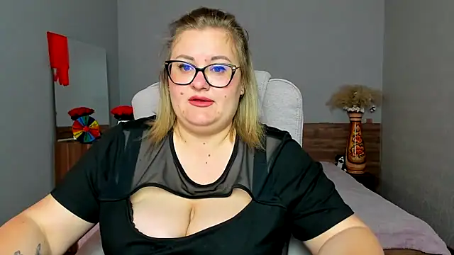 IrenRori online show from 05-15-26, 06:42