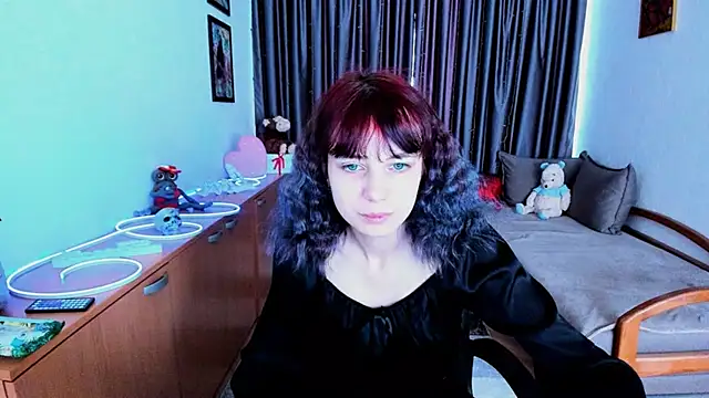 MiniLysii online show from 06-11-26, 06:11