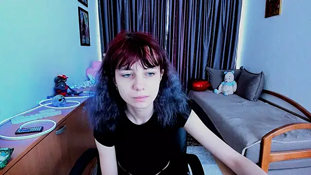 MiniLysii online show from 06-12-26, 05:50