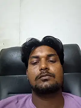 Snapshot of Gujju_here chatting on 08-01-26, 09:52 Gujju here online show from 08-01-26, 09:52