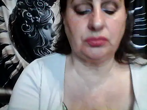 LoaqLovew online show from 04-25-26, 10:07