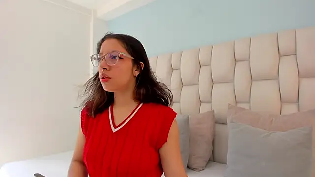 vayra moon online show from 07-10-26, 04:42