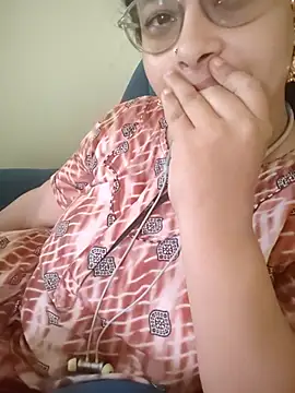 Snapshot of Call_Honey chatting on 05-09-26, 05:23 Call Honey online show from 05-09-26, 05:23