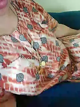 Snapshot of Call_Honey chatting on 06-10-26, 06:12 Call Honey online show from 06-10-26, 06:12