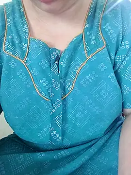 Snapshot of Call_Honey chatting on 06-24-26, 06:34 Call Honey online show from 06-24-26, 06:34