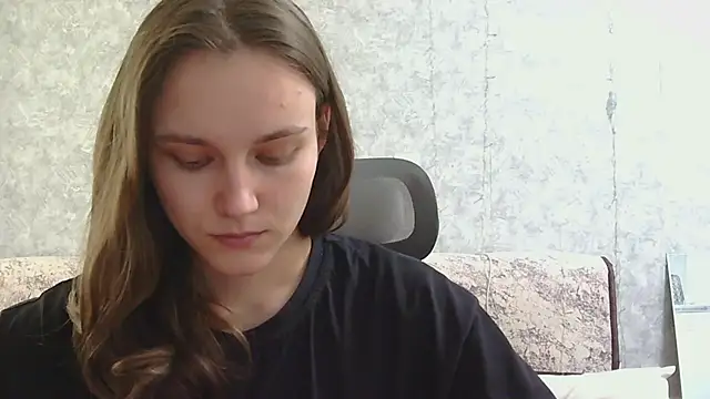 DolcezzaCream online show from 06-04-26, 01:28