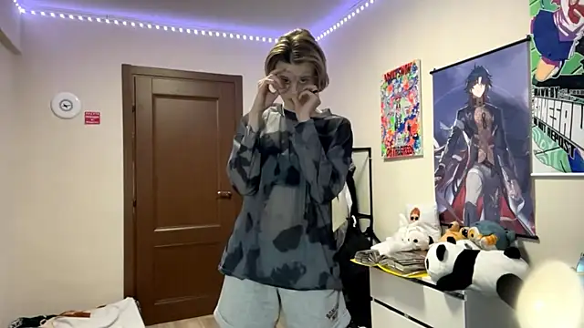 Queen moments  online show from 04-23-26, 12:29