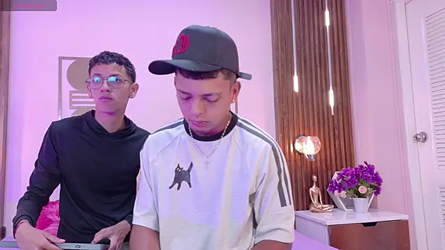 Dante-Axel online show from 04-28-26, 12:21