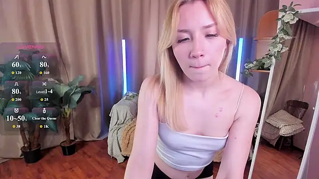 Nina original online show from 06-05-26, 06:52