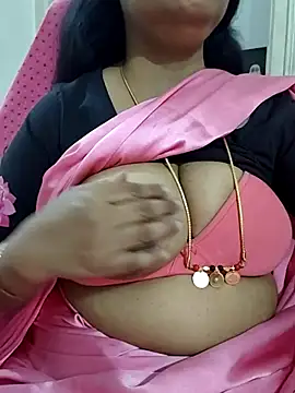 Snapshot of Nayana_456 chatting on 06-25-26, 10:09 Nayana 456 online show from 06-25-26, 10:09