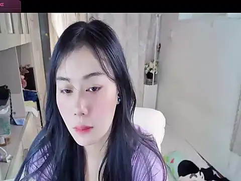 Luna-xinxin online show from 04-29-26, 03:27