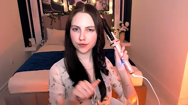  AliceWells online show from 04-25-26, 08:50