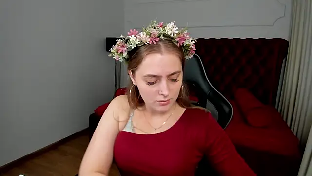 EllaBells online show from 07-25-26, 05:05
